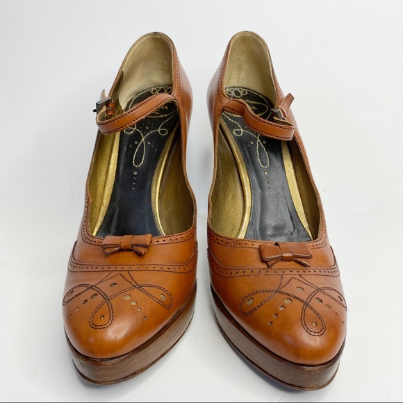 Prada Vintage Cognac Classic Almond Toe Platform - Picture 4 of 12